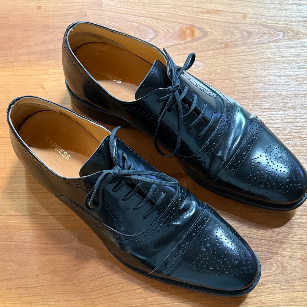 Express Black Leather Cap-Toe Brogue Lace-Up Oxfords